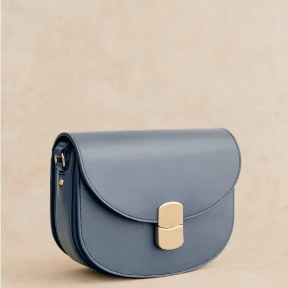 SOLD NWT Sézane Claude Bag in Smooth Vintage Blue - Picture 2 of 12